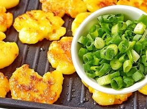 小葱也是必不可少的。