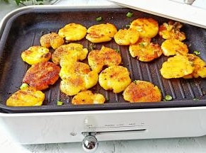 用铲子轻轻翻拌均匀就可以享用了！