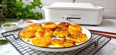 满屋都是土豆的香味，孩子说做少了，下次多做点土豆。