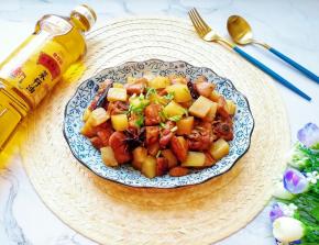 色香味俱全的土豆烧鸡腿。