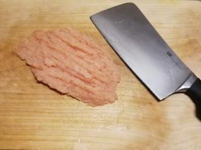 鸡胸肉剁成肉泥