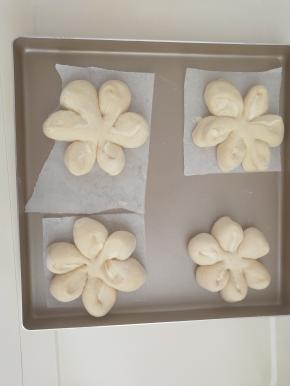 、放入学厨金盘中。
