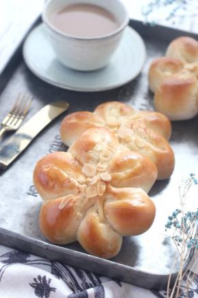 出炉脱模放凉即可。