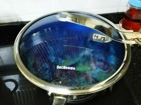 盖上盖子中小火煮20分钟