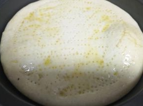 刷上液态黄油