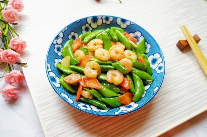 甜豆红萝卜炒虾仁