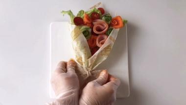 最后系上丝带，完成啦！