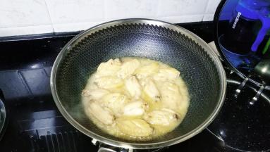 大火烧开转中小火盖上盖子煮20分钟