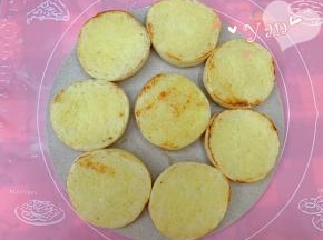 内部煎香即可。