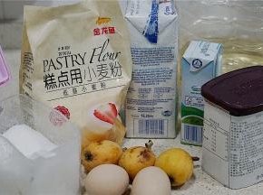 备好如图所用食材，都可以提前称量好。