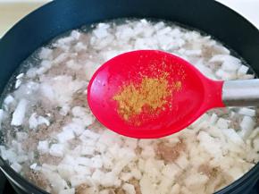 再加入十三香大火烧开。