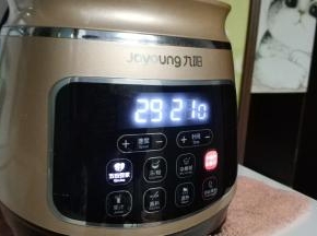 换好衣服，烤好面包，半小时刚好完成