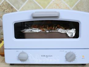 送入烤箱，200℃，10分钟。