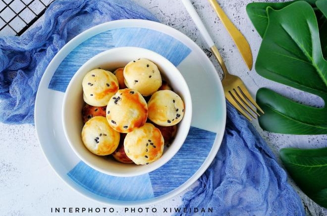 芝麻夹心面包球