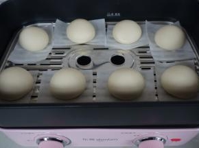 具体时间，要视馒头胚的个子决定，看到发酵有1.5-2倍大了，才可以蒸。