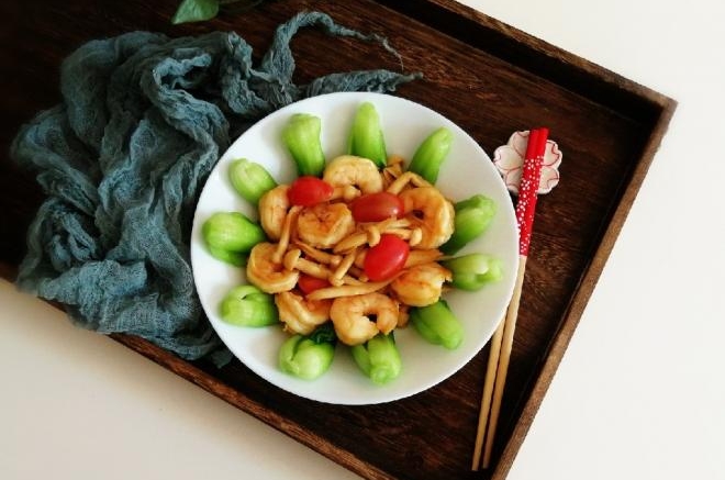 时蔬烩虾球