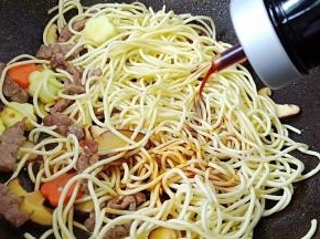 加生抽少许，口味重的可以再加一点盐。