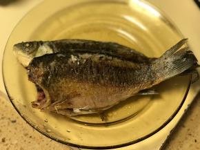 煎至两面金黄盛出备用。