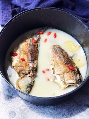 汤汁奶白，营养丰富。