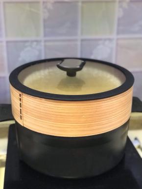 放入蒸锅，大火烧开后转小火蒸20分钟。