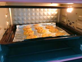 放入预热好的烤箱中层170度烤20分钟左右