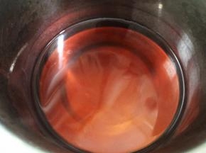 取400克过滤好的水等完全凉透