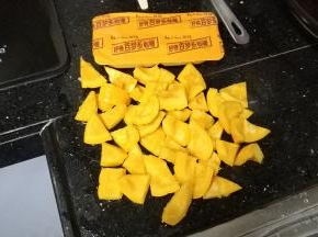 小南瓜洗干净切块