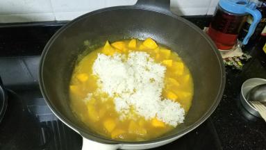 倒入剩米饭2婉