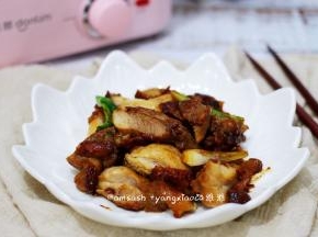 煎好的鸡腿肉切好装盘即可