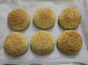 烤好，出炉冷凉后即可密封保存。热吃，冷吃皆可。