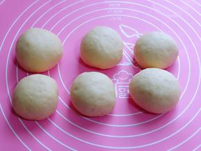 分割成等份的小面团。