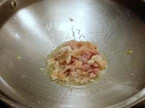 改小火滑炒鸡肉