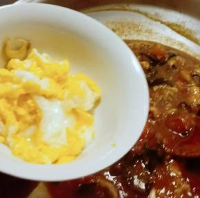 汤汁变浓稠放入炒好的鸡蛋