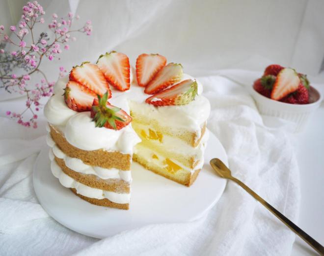 鲜果奶油裸蛋糕