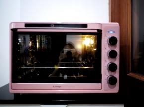 烤箱预热上火160度，下火190度。