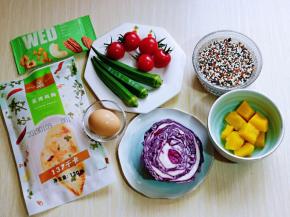 首先准备食材，量可以增减，食材也可以根据个人口味任意调换。(藜麦提前冷水泡1小时以上)