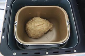 这是加椰油后的面团。