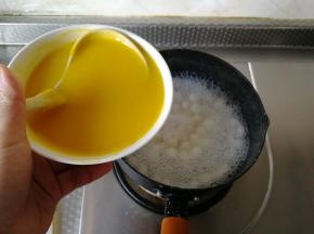 倒入全部南瓜米糊。