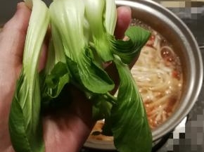 放入油菜心
