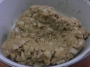 揉成无干粉面团；
