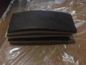 用刀或刮板分成2份累加到一起，分割两三个轮回即可；