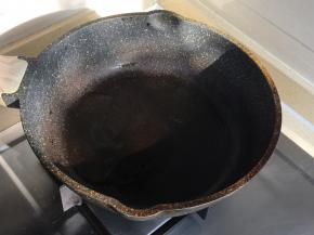 油的量不要太大，影响海鲜的鲜美。