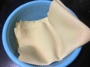 千张清洗干净；