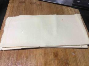 对半对折切成6等份；