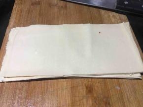 对半对折切成6等份；