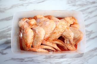 混匀，密封冷藏24-48小时腌渍，中途可取出翻面，方便入味