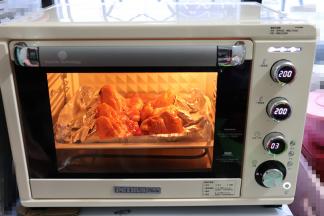 放入预热好的烤箱中层