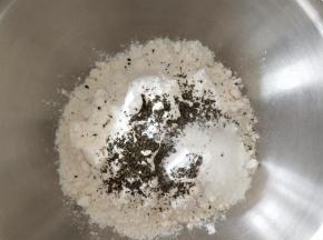 将A材料混合过筛备用。
