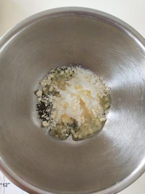 将B材料混合均匀。
