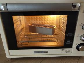 柏翠5400烤箱下层180度烤35分钟，再210度烤5分钟上色即可。出来脱模放凉。